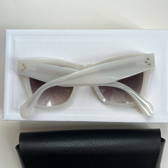 100% Authentic Celine Sunglasses - CL4004IN 25F - NEW - Picture 4 of 9